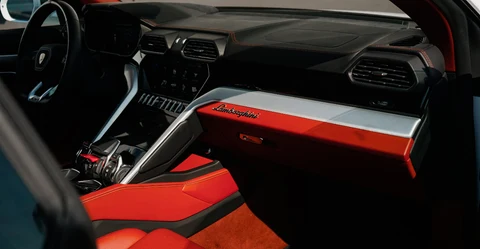 2020-lamborghini-urus 4