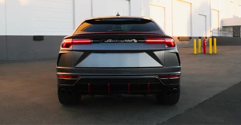 2020-lamborghini-urus 3