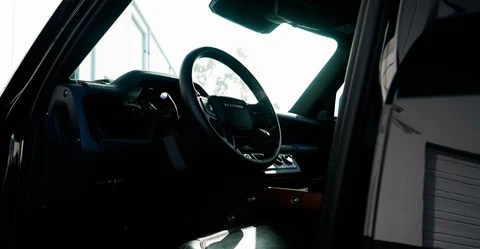 land-rover-defender 6