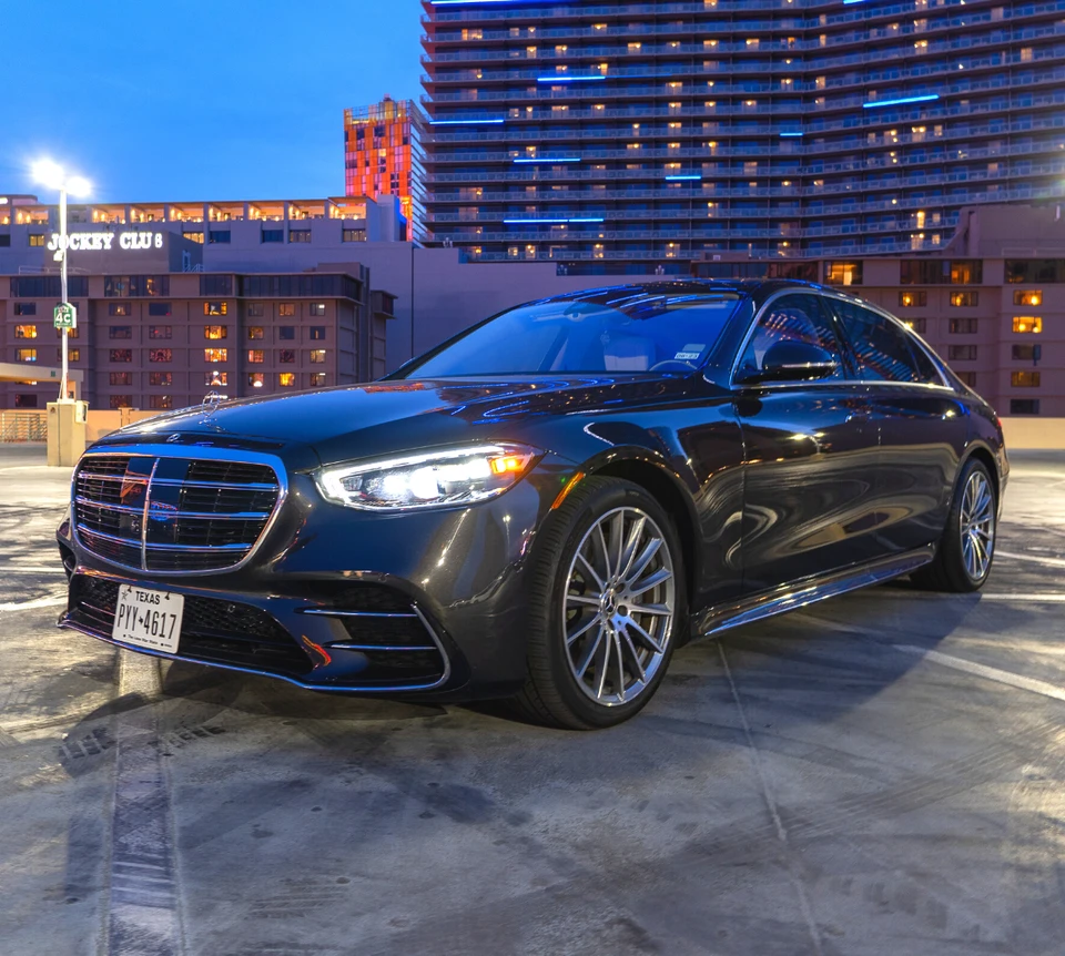 2021-mercedes-benz-s580-luxury-sedan 1
