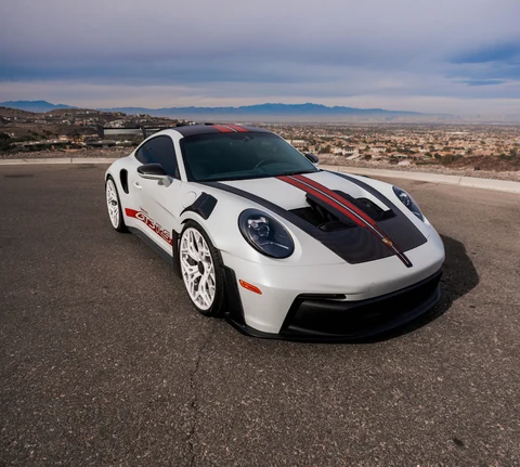 2023-porsche-911-gt3rs 5