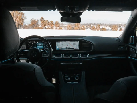 2023-mercedes-benz-gls600 5